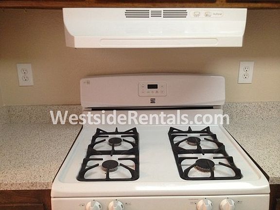 3rd image of 1745 Oliver Ave APT B