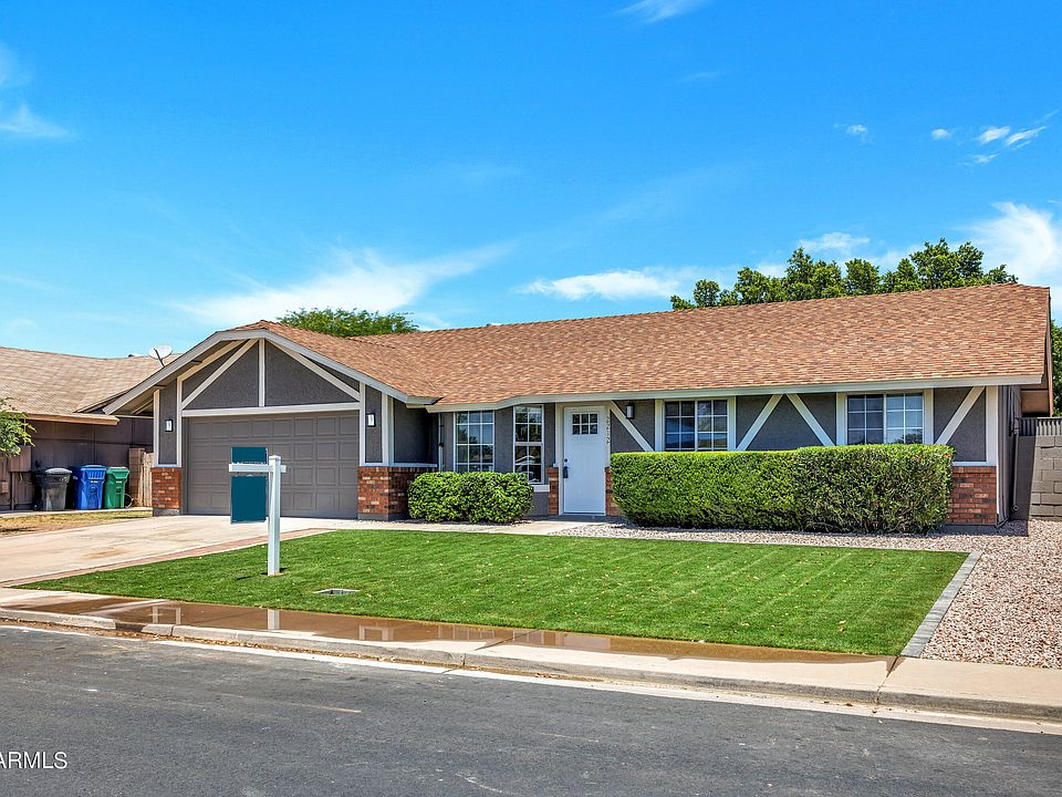 1st image of 2212 E DIAMOND Avenue