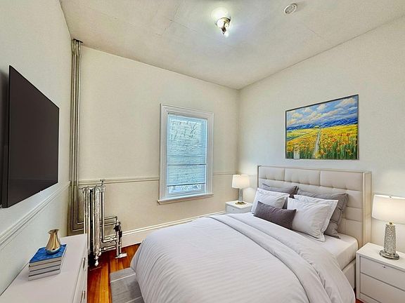 2nd image of 107A Lincoln Ave #107
