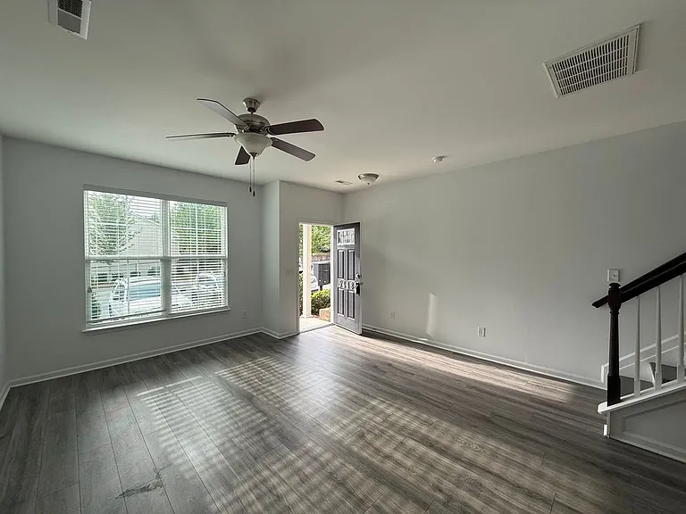 5448 Farm House Trl — Photo 4