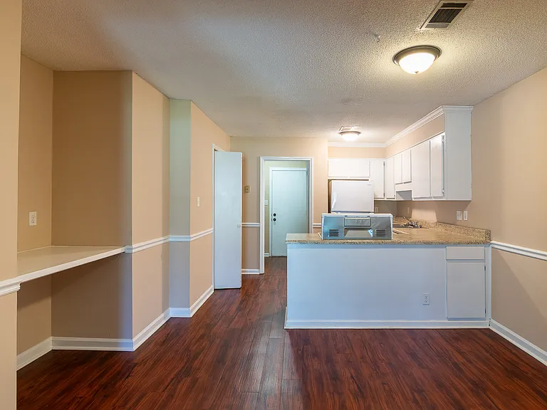 433 Evans Mill Dr #B — Photo 6