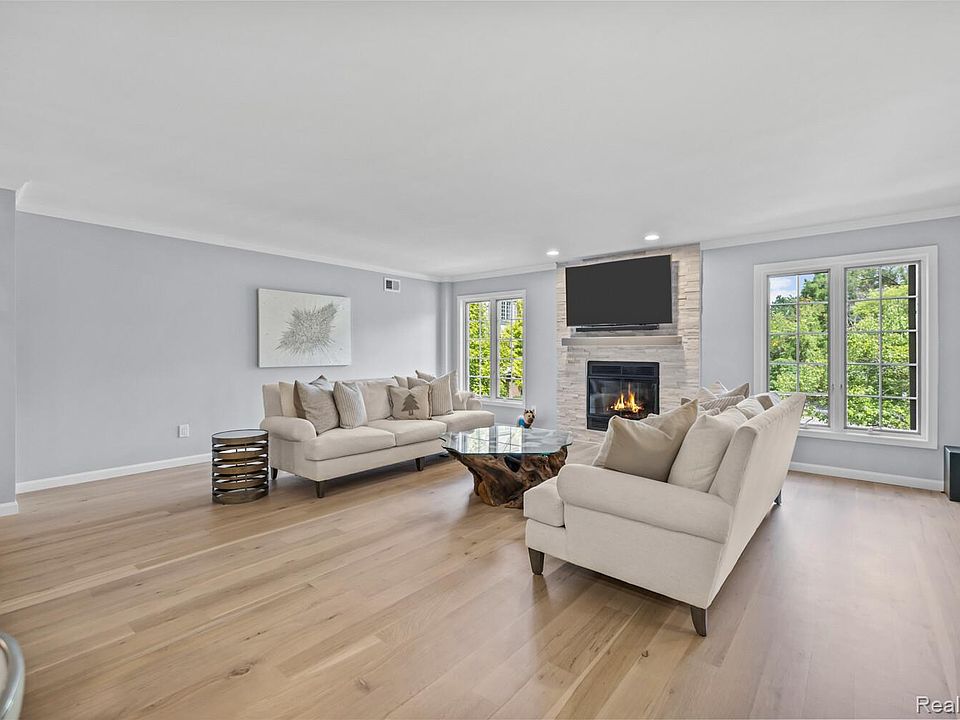 822 Deer Ct, photo 7