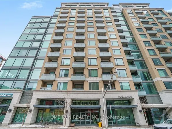 238 Besserer St #307, Ottawa, ON K1N 6B1