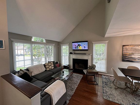 4th image of 3830 Marquis Pl
