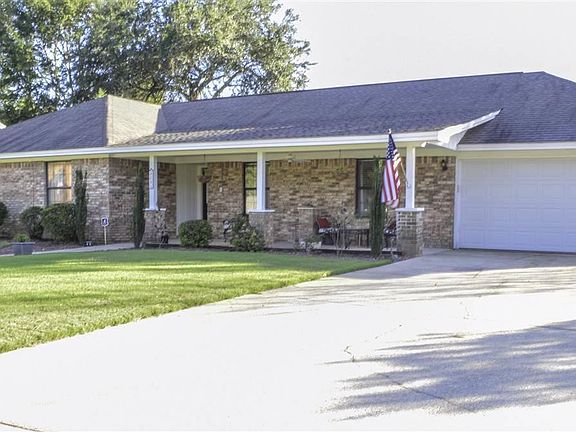 2nd image of 3795 Hidden Oak Dr