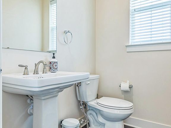 5th image of 317 Appleford Cir