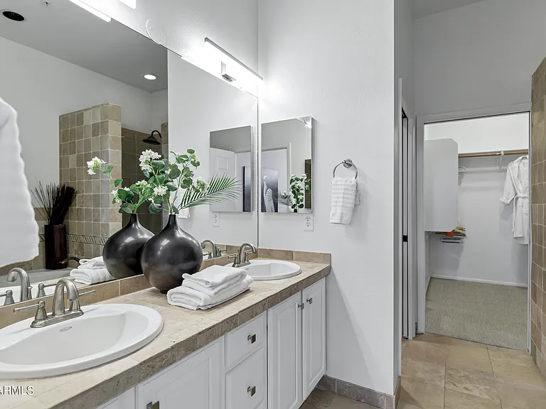 8270 N Hayden Rd #2010 — Photo 21