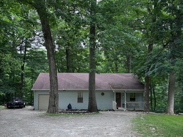 8255 Center Lake Rd, Nineveh, IN 46164