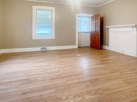 2nd image of 128 Northwest Blvd