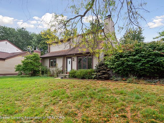 4th image of 2435 Seville Dr