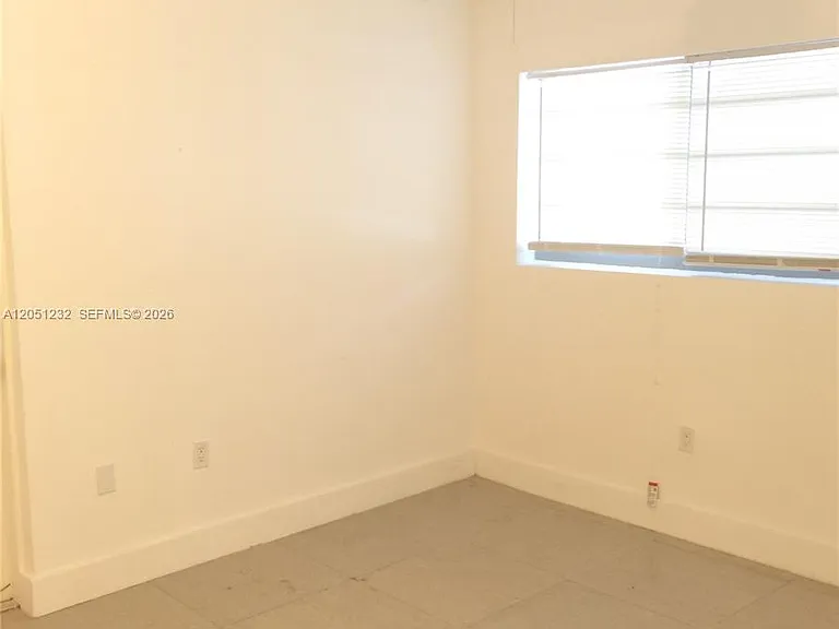 7025 Rue Granville #1 — Photo 10