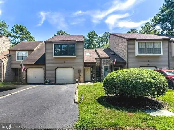 35 Augusta Ct, Marlton, NJ 08053