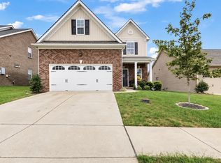 1027 Westgate Dr, Gallatin, TN 37066