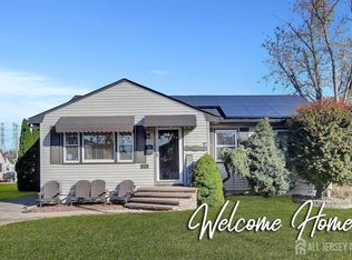 152 Hillside Ave, Woodbridge, NJ 07095