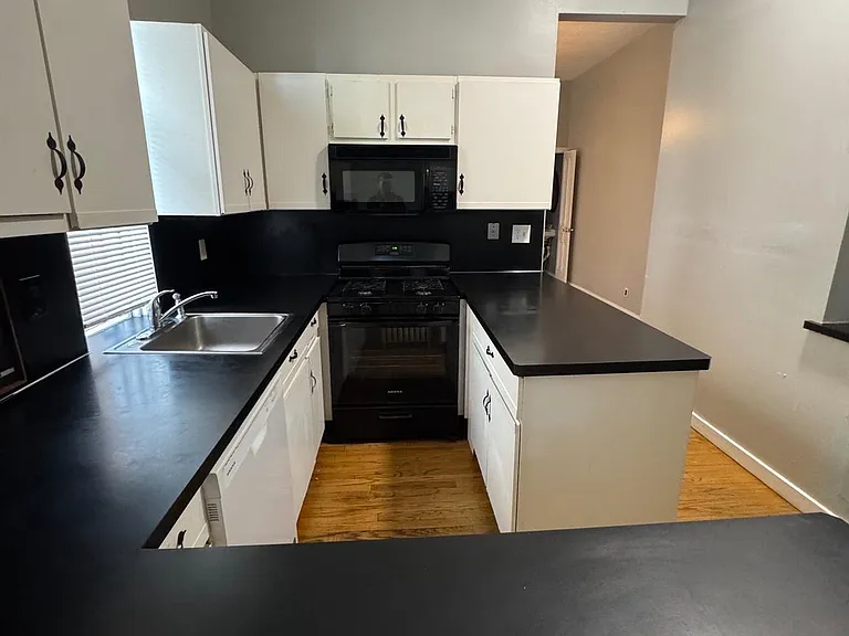 231 Boas St — Photo 4