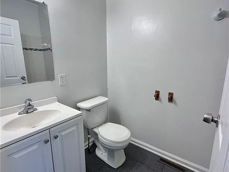 310 Hampshire St — Photo 8