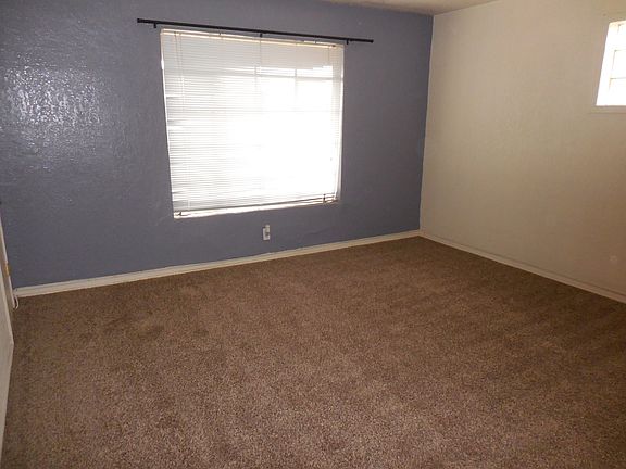 5th image of 701 W Yandell Dr #9
