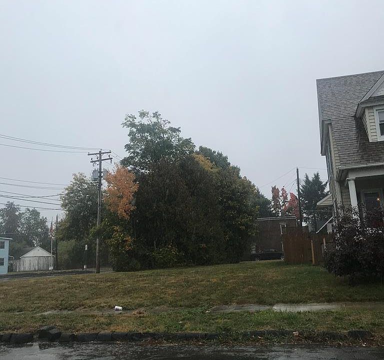 1st image of 551 Coburn St