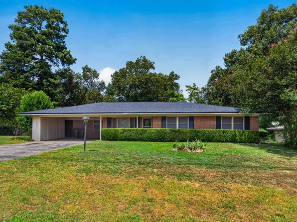 403 Dellbrook Dr, Longview, TX 75604