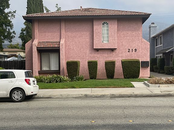 3rd image of 219 W Colorado Blvd #B