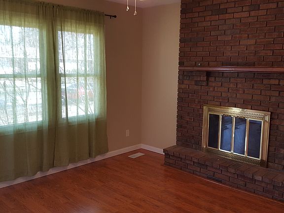 5th image of 3130 Yale Dr