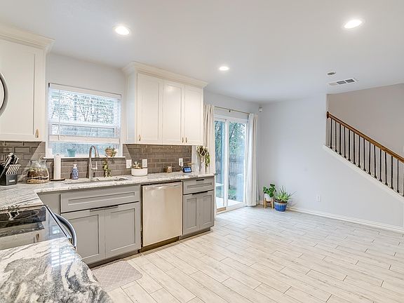 5th image of 5624 Donnelly Ave