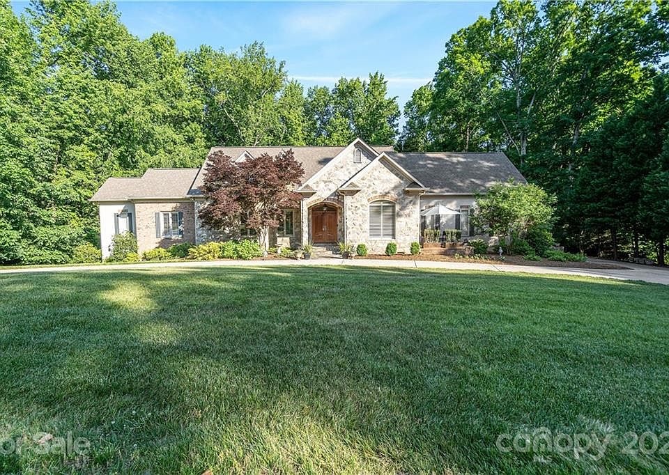 1st image of 2327 Rock Creek Dr
