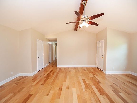 5th image of 145 Crossgate Dr