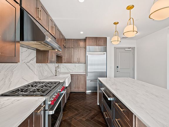 2nd image of 1616 W End Ave #2703