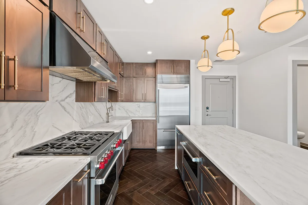 Building Photo - 1616 W End Ave #2703
