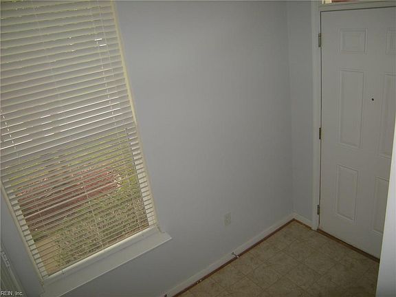 5th image of 718 River Rock Way Ste 107
