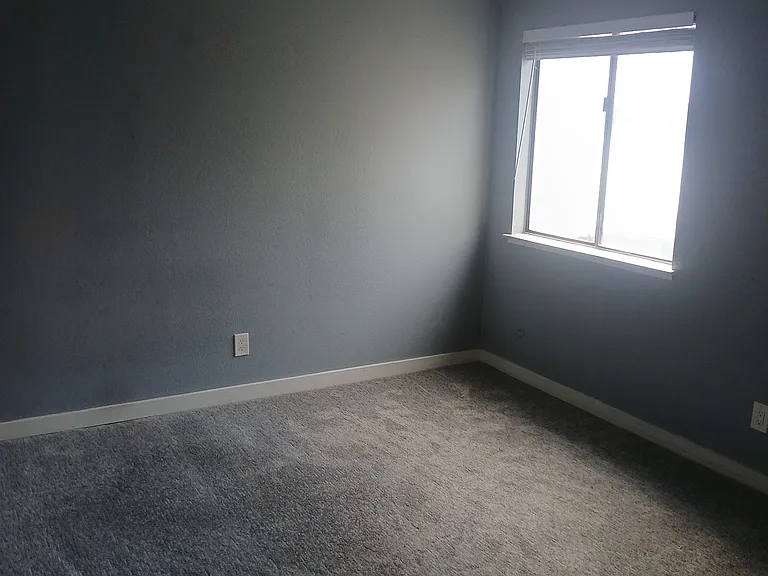 2415 W St #6 — Photo 12