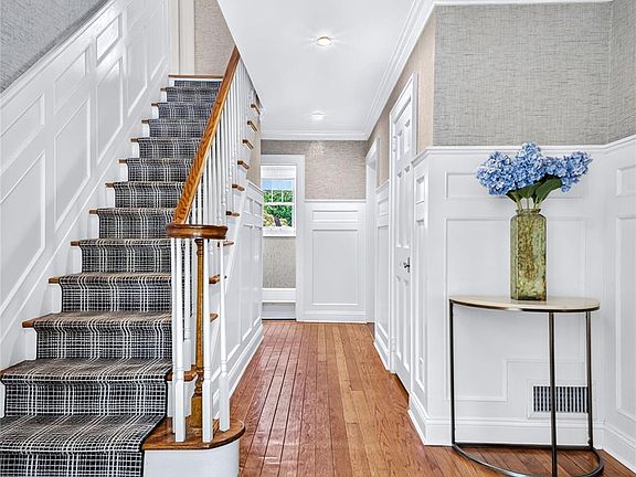 4th image of 77 Brookside Drive
