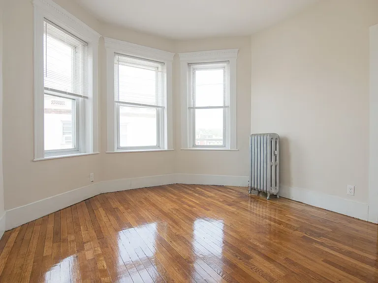38 Brighton Ave #3D — Photo 8