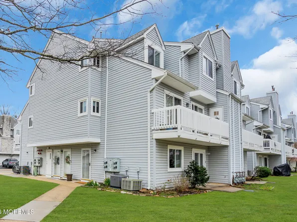 1801 Scarlet Oak Avenue, Toms River, NJ 08755