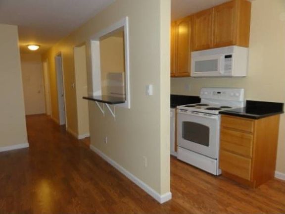 Kitchen/Hallway