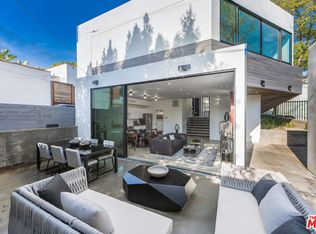 855 Hilldale Ave, West Hollywood, CA 90069