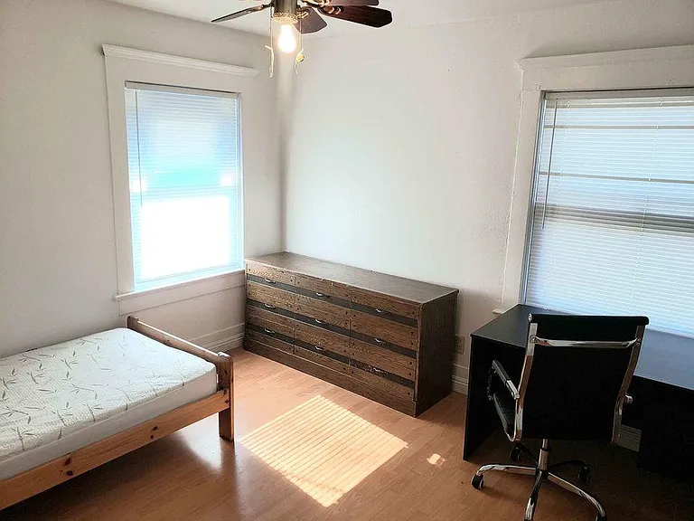 2703 Dalton Ave #T2 — Photo 4