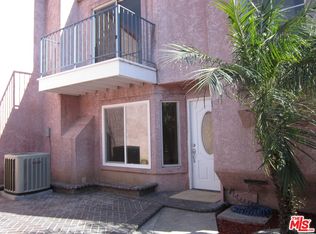 185 Racquet Club Dr, Compton, CA 90220