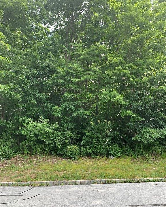 1st image of 64 Alexander Dr