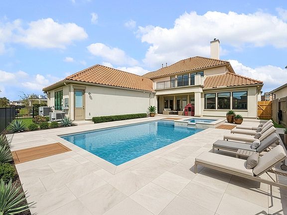 5th image of 2302 Camden Creek Ln