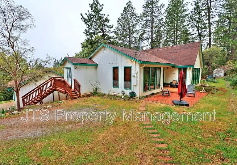 2812 Centennial Ct — Photo 2