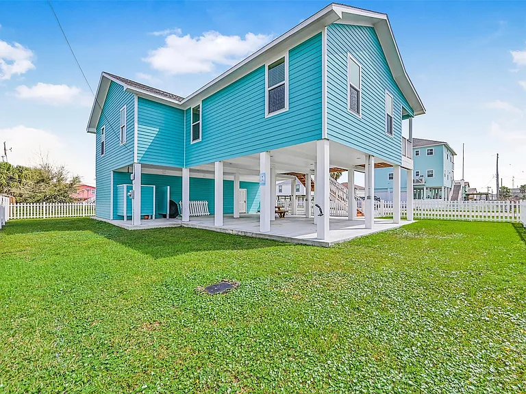 16630 Jean Lafitte Rd — Photo 46