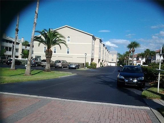3rd image of 751 Pinellas Bayway S APT 201