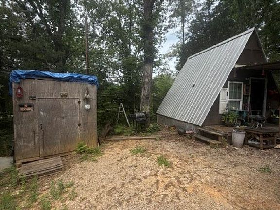 5th image of 970 Lakeshore Dr