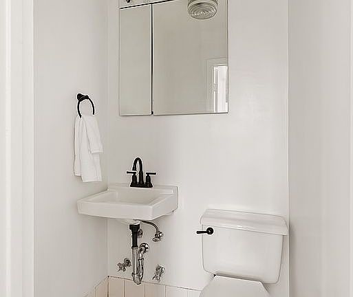 4th image of 200 W 78th St APT 4A
