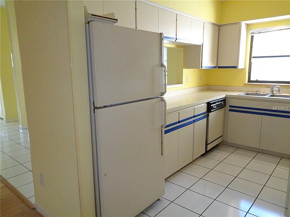 4th image of 3017 Hillview St