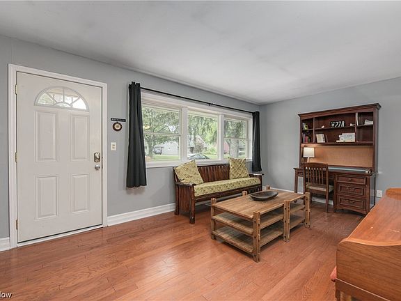 5th image of 263 Baldwin Dr