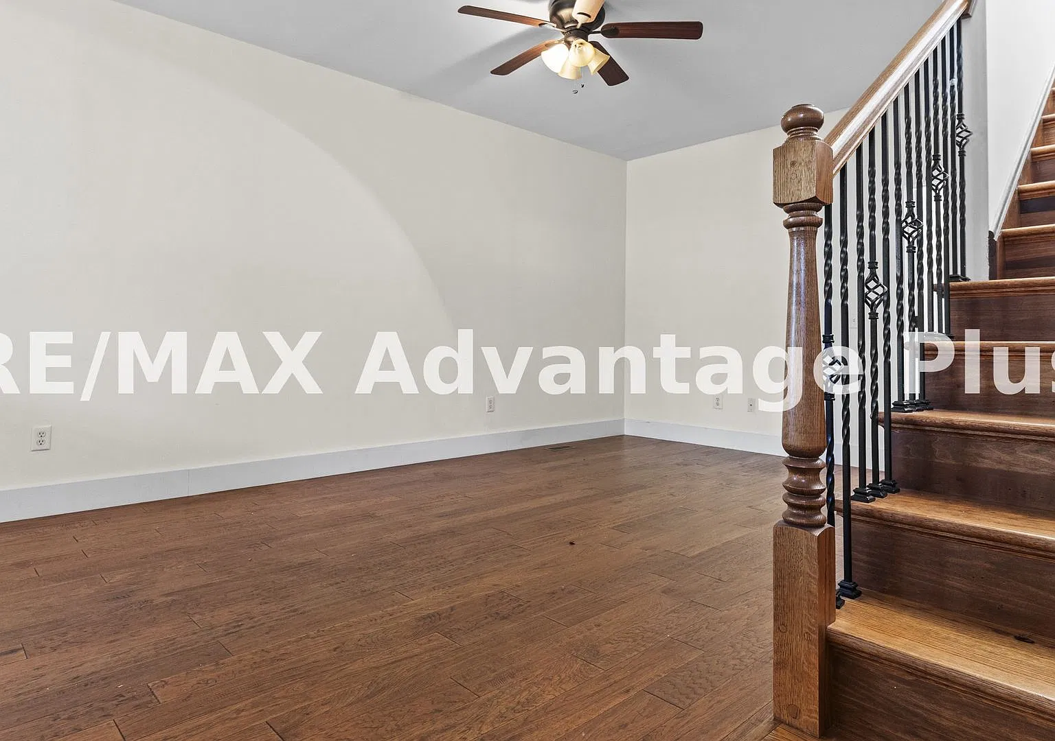 Spacious 4BR/3BA Home Near Longwood Garage, Deck & New Appliances — Photo 3