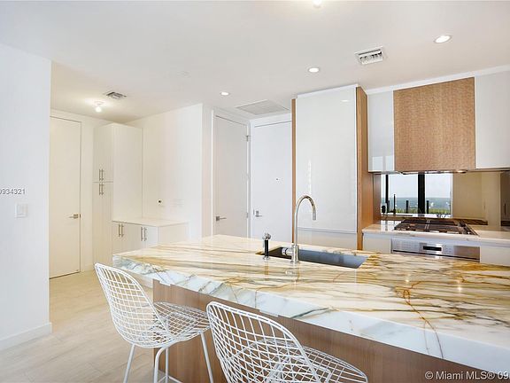 5th image of 2831 S Bayshore Dr Unit 1103